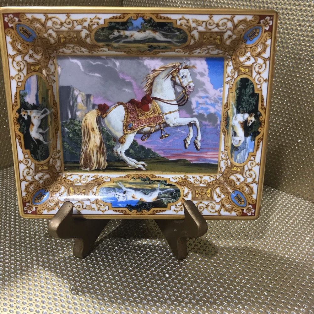Rare Vintage, Rearing Horse Decorative plate with Gold and Multicolor motifs